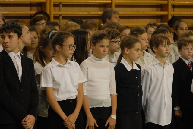 Októberi ünnepély