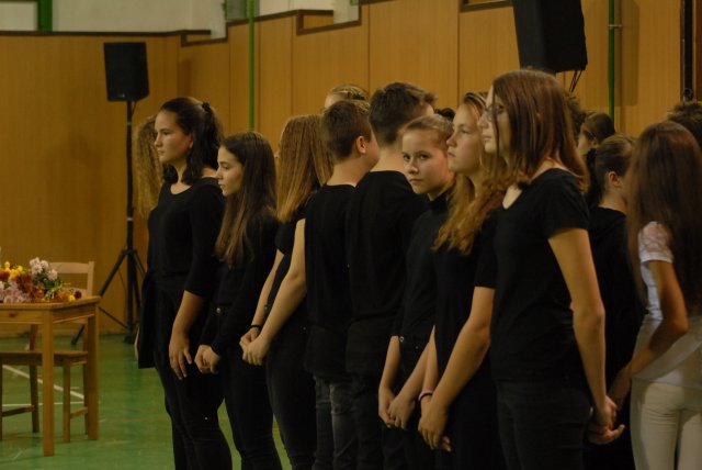 Októberi ünnepély