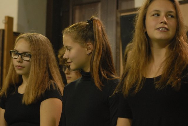 Októberi ünnepély