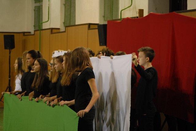 Októberi ünnepély