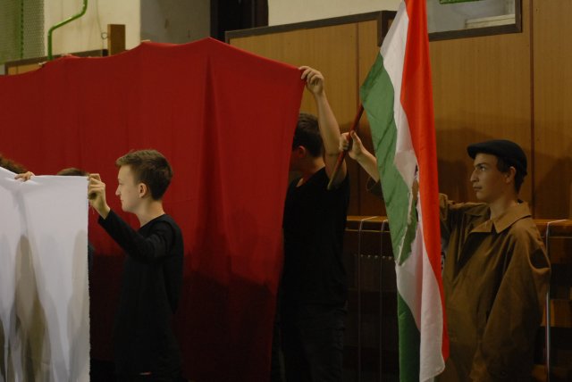 Októberi ünnepély