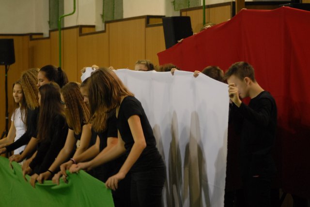 Októberi ünnepély