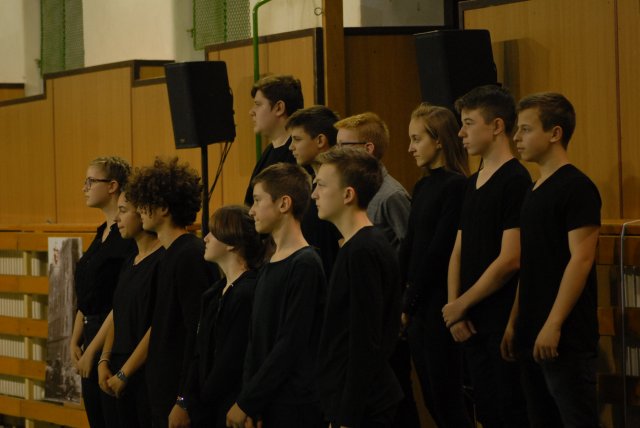 Októberi ünnepély