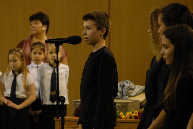 Októberi ünnepély