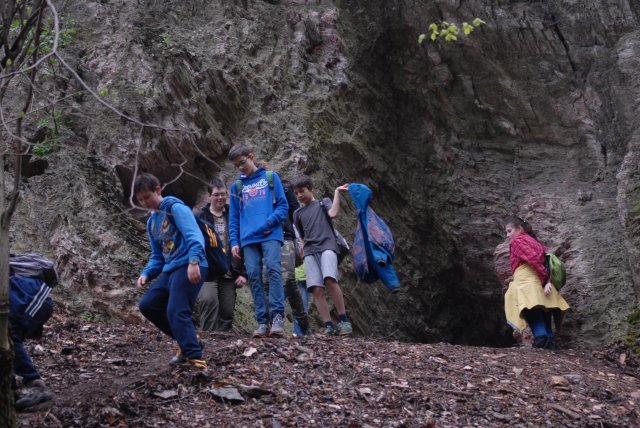 Tavaszi bakancsos képek