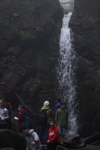 Tavaszi bakancsos képek